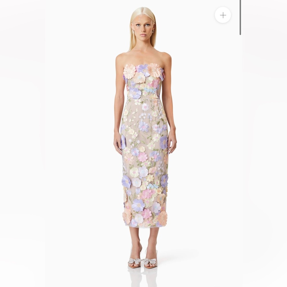 Elliatt Helena Strapless Floral Midi Dress in Purple